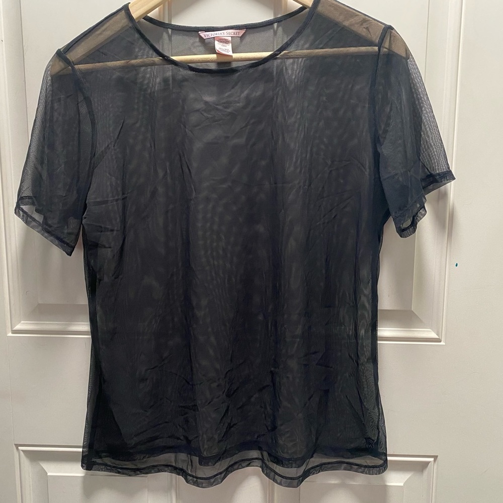 VICTORIA’S SECRET Sheer Tee-Shirt. 💕💕